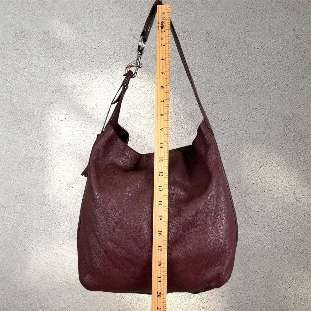 COACH Shoulder Bag F23309 Hobo Burgundy Tote Purse Leather Avery Oxblood